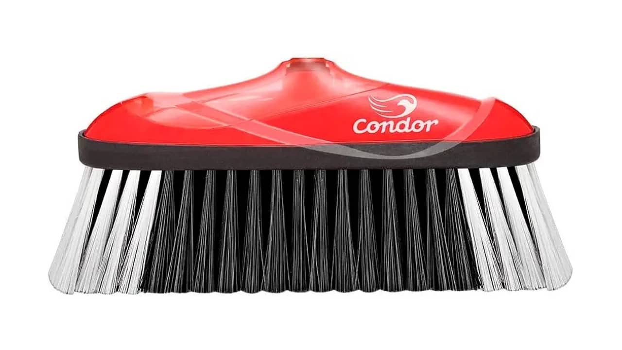 Melhor Vassoura para Varrer Casa: Cerdas Suaves e Duráveis